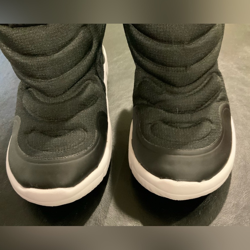 Nike Kids Novice High-Top Sneaker Boot - Picture 5 of 9
